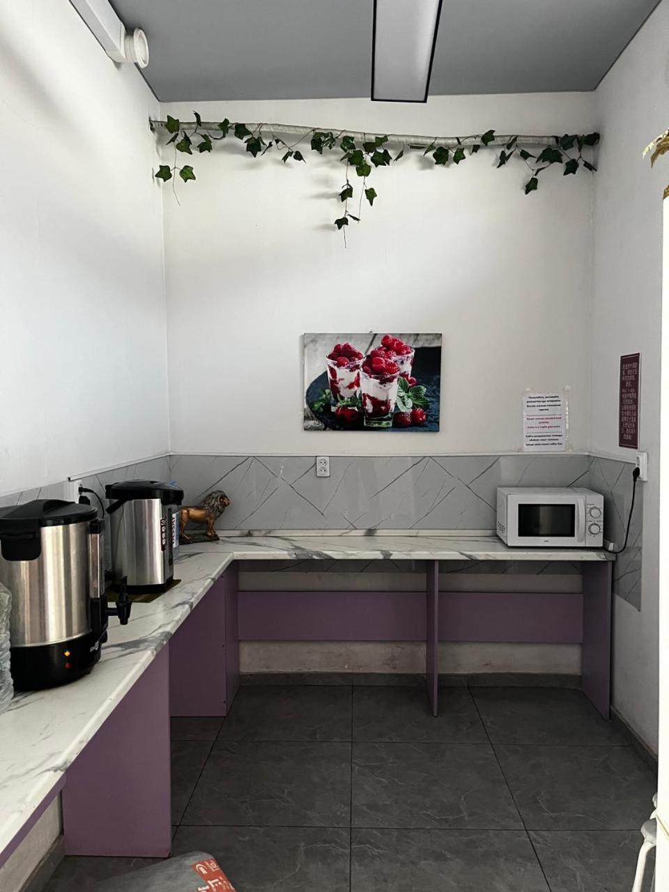 Tastaq Hostel Алматы Экстерьер фото